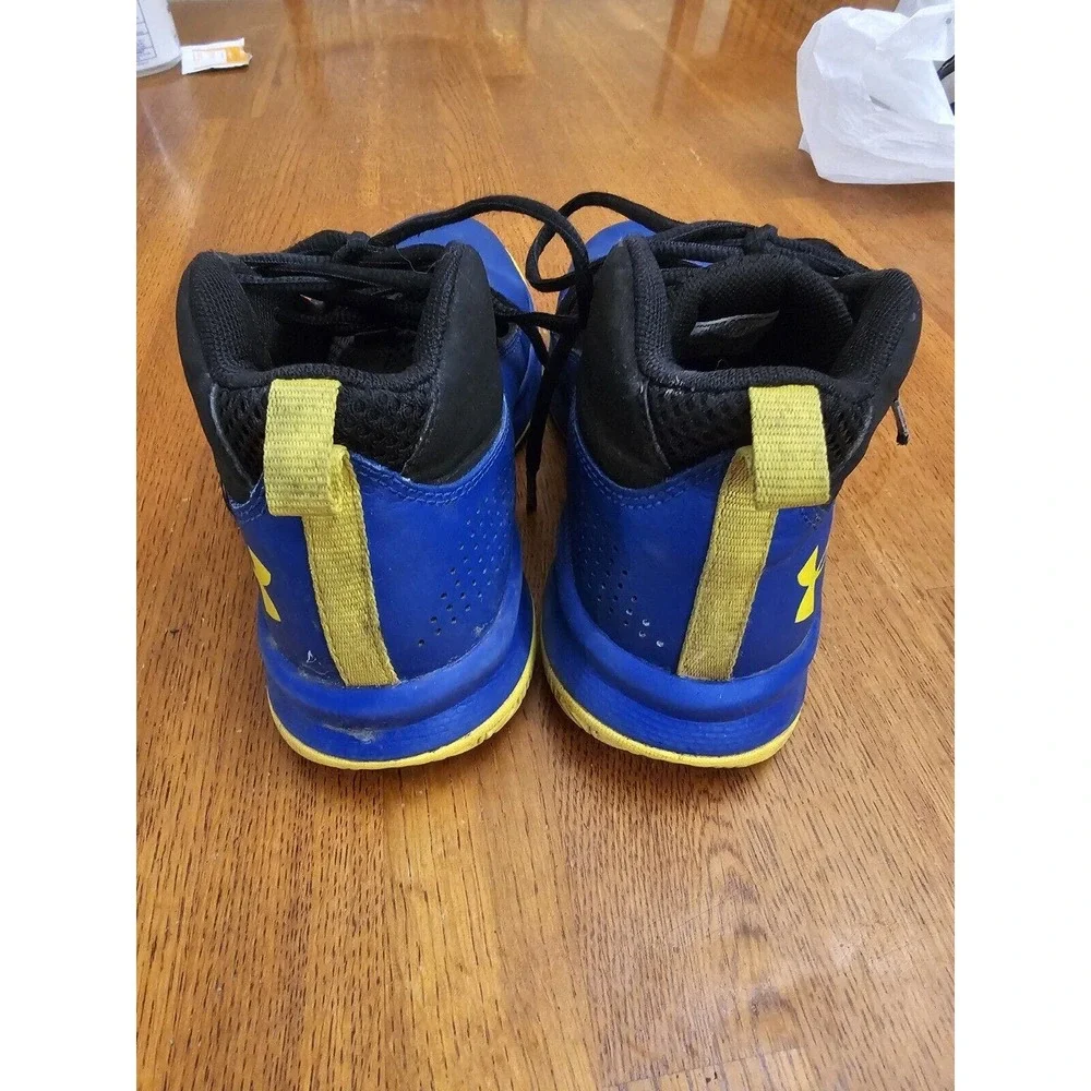 under armour‎ shoes Youth 2Y
